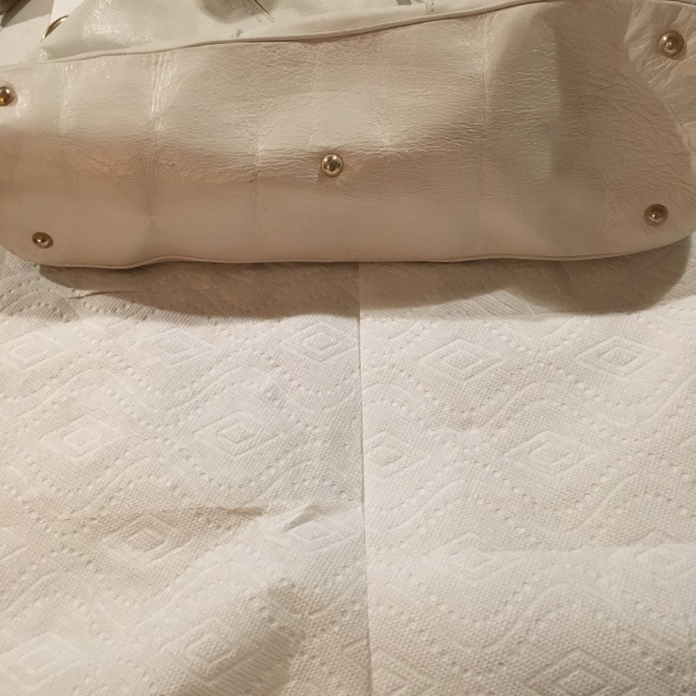 Authentic Yves Saint Laurent Handbag - Picture 3 of 8